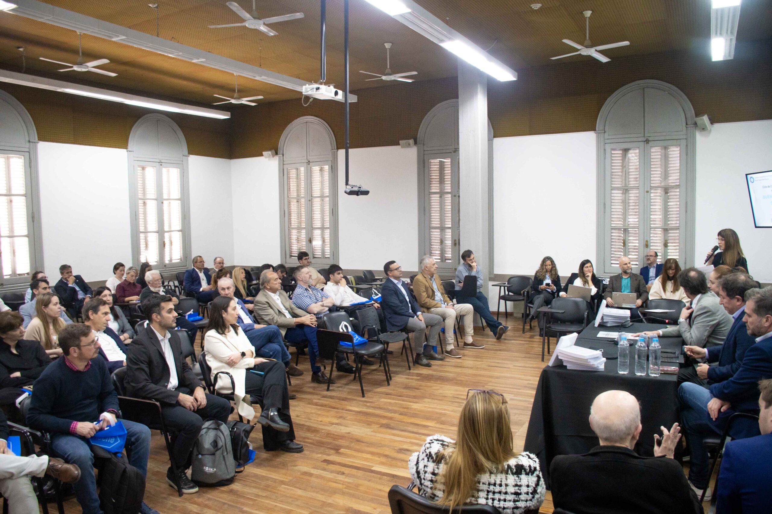 En este momento estás viendo III Conversatorio sobre la transformación digital en salud: hacia un futuro centrado en el paciente.