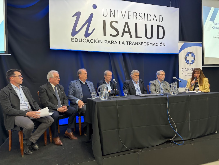 Lee más sobre el artículo El sistema de salud, entre la brecha de financiamiento y la necesidad de reformas estructurales